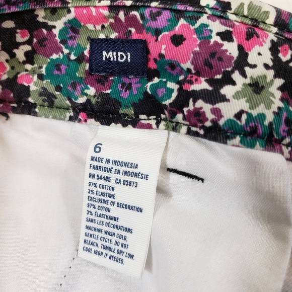 American Eagle Outfitters Floral Midi Shorts - Picture 4 of 4